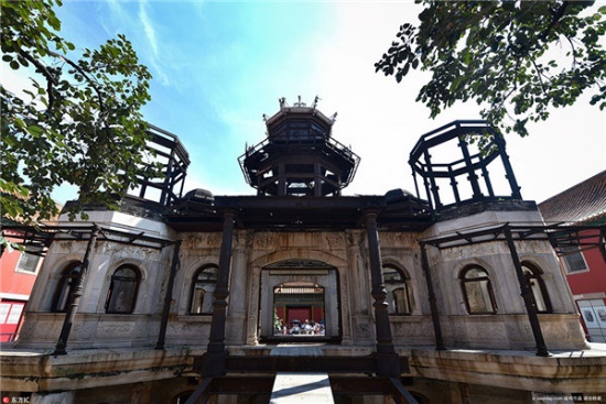 The real Yanxi Palace: an unfinished western style building